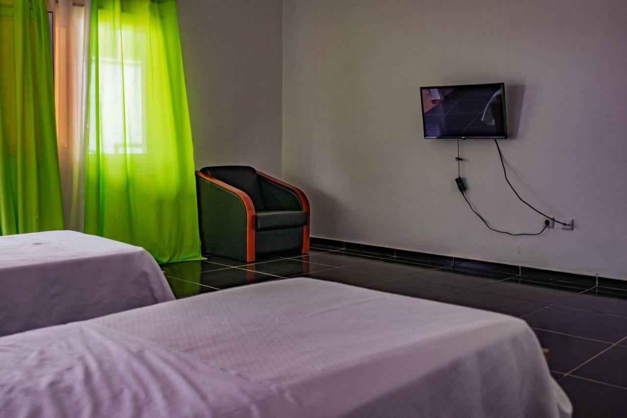 Hotel Vitoria Sao Tome Exterior photo
